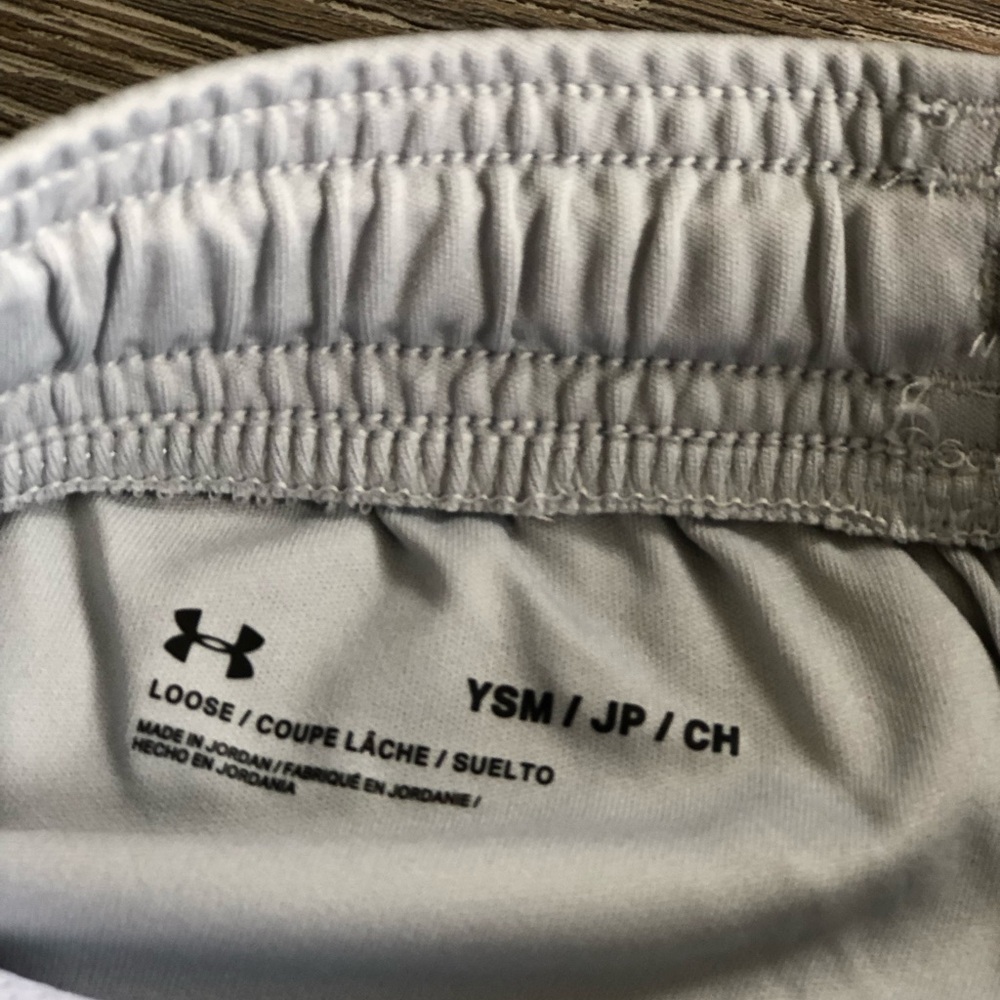 UNDER ARMOUR PROTOTYPE 2.0 SSZ BOY SHORTS SIZE YSM - Picture 3 of 5